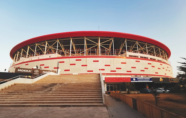 德转列建队盈利榜：皇马巴萨并列榜首，枪手、药厂在列.